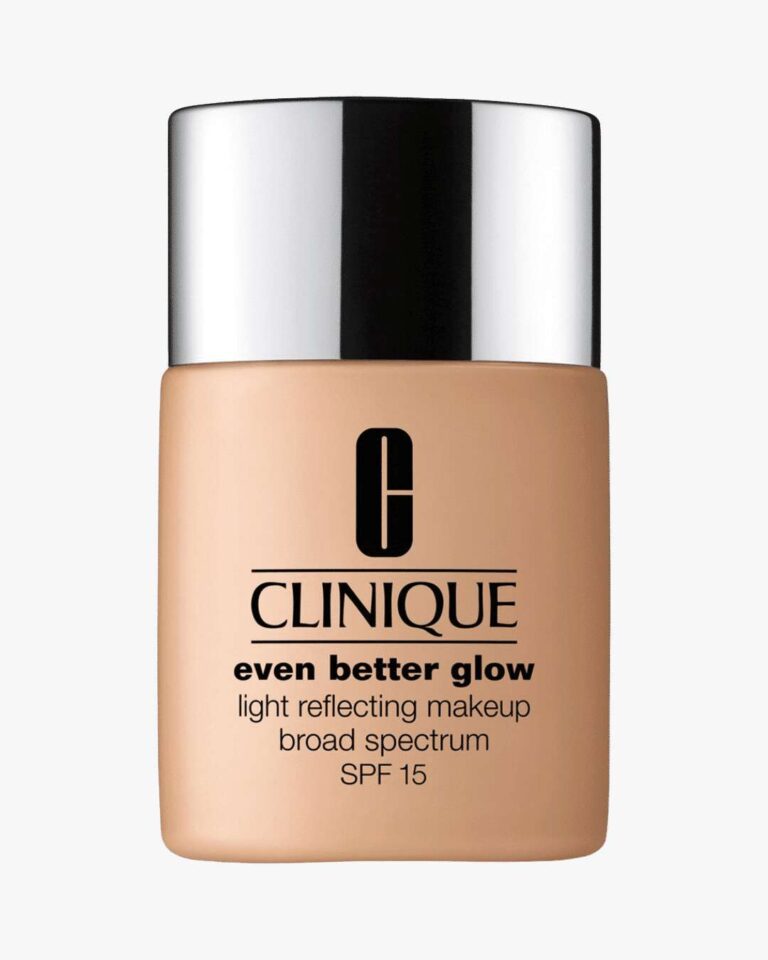 Even Better Glow Light Reflecting Makeup SPF15 30ml (Farge: CN 52 Neutral)